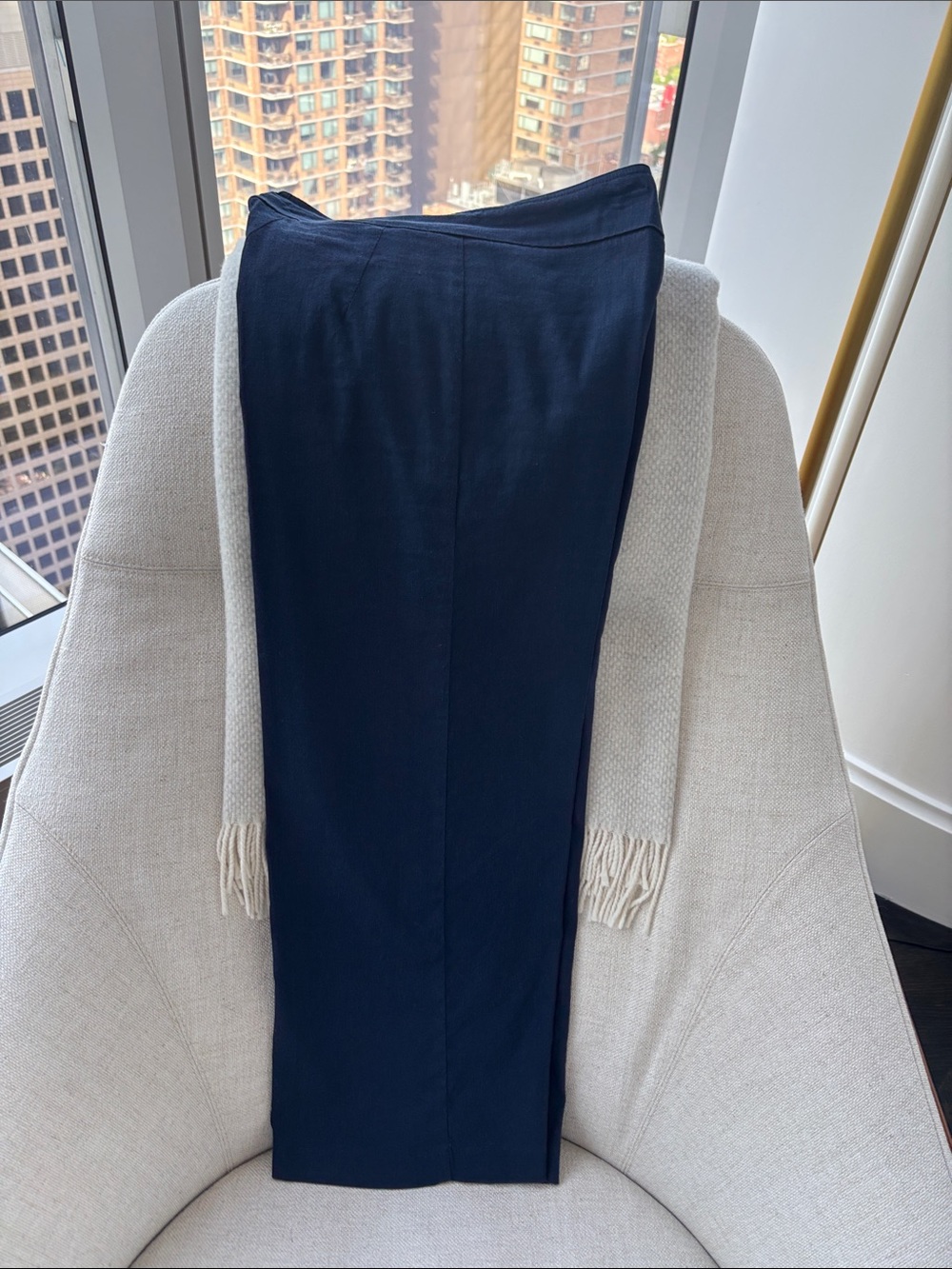 Avenue Montaigne - ALEX Linen Navy Crop Pant - Worn Once! - Picture 7 of 8